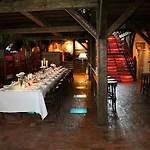 Red By Columbus 4*
