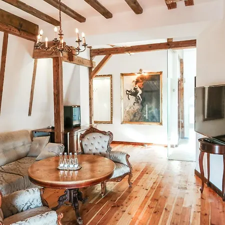 Red By Columbus Couette-café Ustka