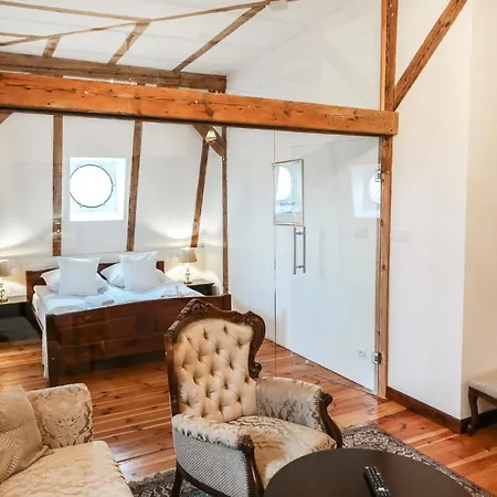 Red By Columbus Oda ve Kahvaltı Ustka