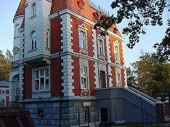 Bed & Breakfast Red By Columbus