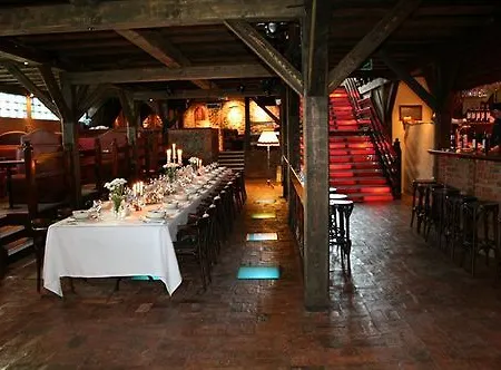 Red By Columbus 4*