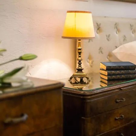 Red By Columbus Bed & Breakfast