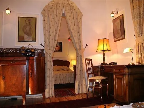 Frühstückspension Red 4*